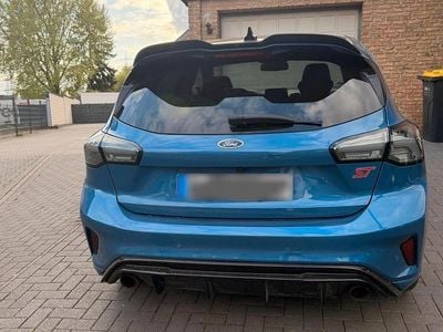 Second-hand Ford Focus ST 280 CP (205 kW) 2021 Albastru Berlinǎ