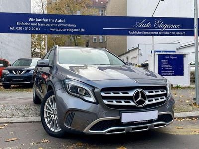 Grau Gebraucht 2017 Mercedes GLA250 Progressive SUV | 20.890 € (Fairer Preis)