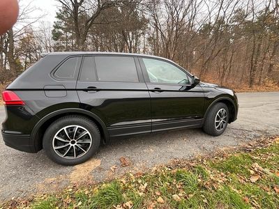 Gebraucht VW Tiguan IQ Drive 150 PS (110 kW) 2019 Schwarz SUV