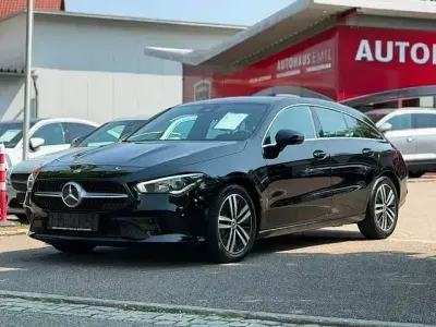 Gebraucht Mercedes CLA200 Shooting Brake 150 PS (110 kW) 2022 Schwarz Kombi