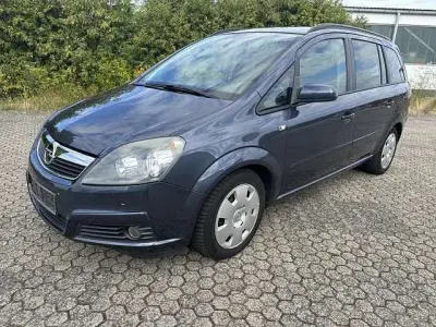 Gebraucht Opel Zafira Edition 140 PS (102 kW) 2007 Metro m2 Van / Kleinbus