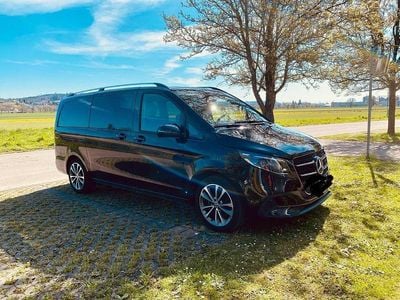 Gebraucht Mercedes V300 Style 237 PS (174 kW) 2025 Schwarz Van / Kleinbus