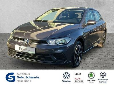 Grau Gebraucht 2024 VW Polo Life Limousine | 17.760 € (Fairer Preis)