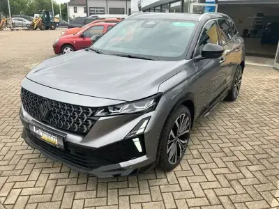 Gebraucht Renault Austral Techno 200 PS (147 kW) 2025 Dolomitgrau / dach schwarz SUV