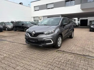 Gebraucht Renault Captur Life 90 PS (66 kW) 2018 Grau SUV