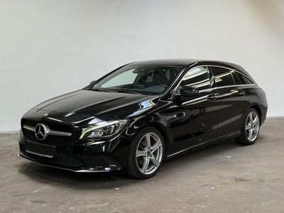 Gebraucht Mercedes CLA220 Shooting Brake 177 PS (130 kW) 2017 Schwarz Kombi