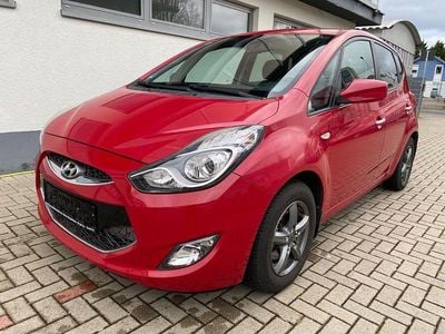 Gebraucht Hyundai ix20 Trend 116 PS (85 kW) 2014 Rot Kleinwagen