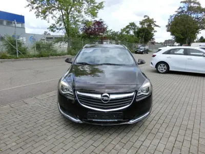 Gebraucht Opel Insignia Edition 136 PS (100 kW) 2017 Braun Kombi