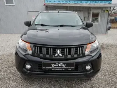 Używany Mitsubishi L200 154 KM (113 kW) 2019 Czarny Pickup