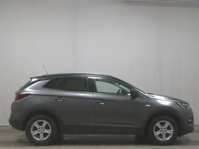 Second-hand Opel Grandland X Elegance 131 CP (96 kW) 2022 Gri SUV