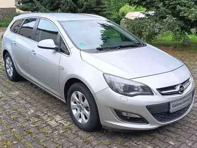 Gebraucht Opel Astra Exklusiv 136 PS (100 kW) 2016 Argon silber/ice silver (m2) Kombi