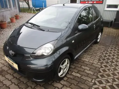 Używany Toyota Aygo Edition 68 KM (50 kW) 2012 Szary Hatchback