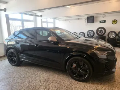 Gebraucht Audi Q8 Performance 640 PS (470 kW) 2024 Mythosschwarz metallic SUV