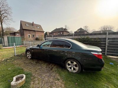 Gebraucht BMW 525 218 PS (160 kW) 2005 Grün Limousine