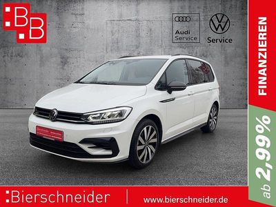 Weiss Gebraucht 2024 VW Touran Highline Van / Kleinbus | 34.450 € (Fairer Preis)