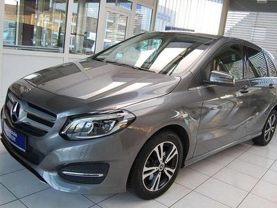 Gebraucht Mercedes B180 Style 122 PS (89 kW) 2018 Mountaingrau  met. Van / Kleinbus