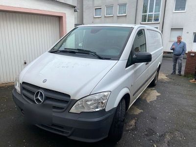 gebraucht Mercedes Vito mit Werkzeugschränke. Erster Hand.