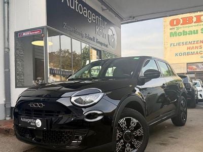 Gebraucht Fiat 600 Basis 101 PS (74 kW) 2024 Schwarz SUV