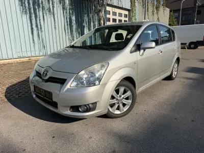 Gebraucht Toyota Corolla Verso 129 PS (94 kW) 2007 Silber Van / Kleinbus