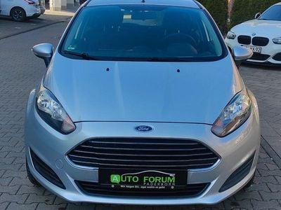 Gebraucht Ford Fiesta 95 PS (69 kW) 2013 Grau Kleinwagen