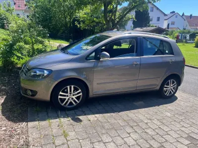 Gebraucht VW Golf Plus Cross Comfortline 122 PS (89 kW) 2009 Braun Van / Kleinbus