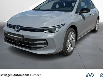 Neu VW Golf VIII 116 PS (85 kW) 2026 Mondsteingrau Limousine