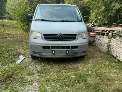 Gebraucht VW T5 150 PS (110 kW) 2005 Grau Van