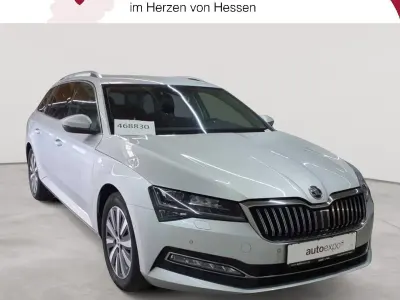 Gebraucht Skoda Superb Style 200 PS (147 kW) 2023 Silber Kombi
