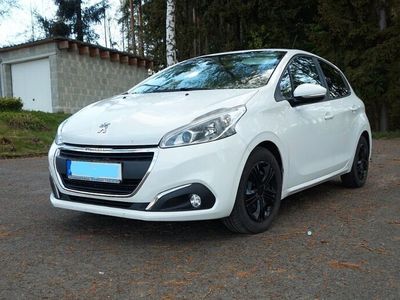 gebraucht Peugeot 208 1.6 Active BlueHDi 100 STOP & START Active