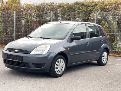 Gebraucht Ford Fiesta 80 PS (58 kW) 2005 Grau Kleinwagen
