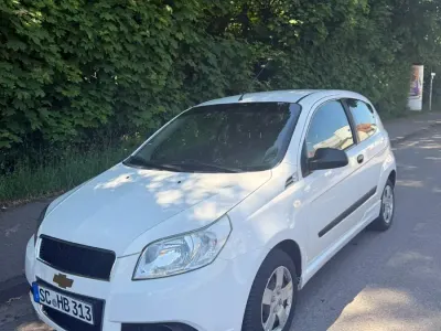 Używany Chevrolet Aveo 84 KM (61 kW) 2009 Biały Hatchback
