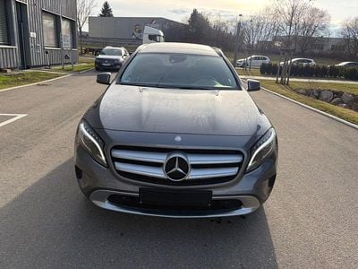 Gebraucht Mercedes GLA220 170 PS (125 kW) 2014 Grau SUV