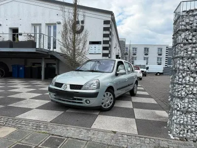 Używany Renault Clio II Dynamique 98 KM (72 kW) 2005 Szary Sedan/Limuzyna