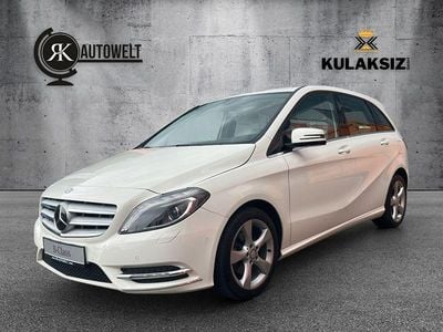Gebraucht Mercedes B200 156 PS (114 kW) 2013 Weiß Van / Kleinbus