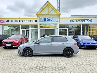 Gebraucht VW Golf VIII Style 200 PS (147 kW) 2023 Grau Limousine
