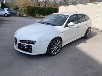 Gebraucht Alfa Romeo 159 Turismo 170 PS (125 kW) 2012 Weiß Kombi