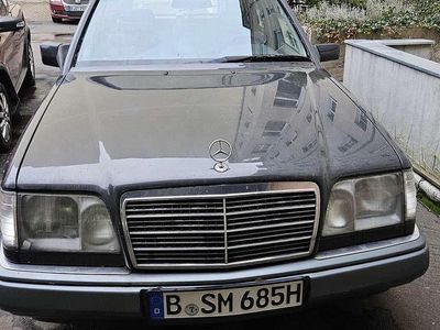 Schwarz Gebraucht 1994 Mercedes 200 Kombi | 5.500 €