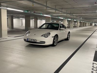 Porsche 911 Carrera