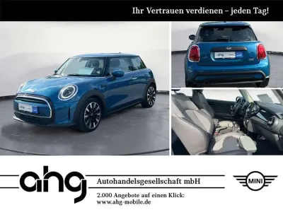 Gebraucht Mini ONE Classic 102 PS (75 kW) 2022 Blau Kleinwagen