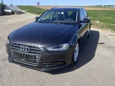 Gebraucht Audi A4 Ambition 143 PS (105 kW) 2012 Lavagrau perleffekt Kombi