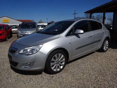 Gebraucht Opel Astra Cosmo 116 PS (85 kW) 2010 Silber Limousine