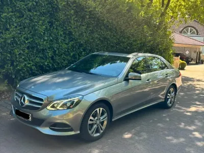 Gebraucht Mercedes E220 170 PS (125 kW) 2013 Grau Limousine