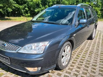 Gebraucht Ford Mondeo Ghia 121 PS (88 kW) 2006 Blau Kombi