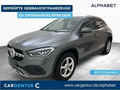 Gebraucht Mercedes GLA180 Style 116 PS (85 kW) 2023 Grau SUV