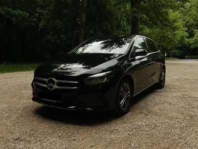 Mercedes B220