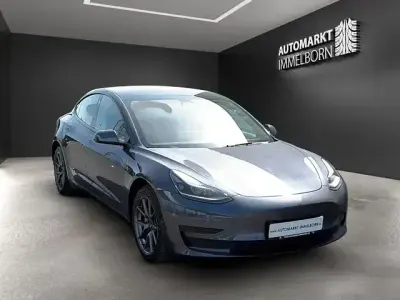 Usata Tesla Model 3 RWD 239 kW (325 CV) 2021 Grigio Berlina
