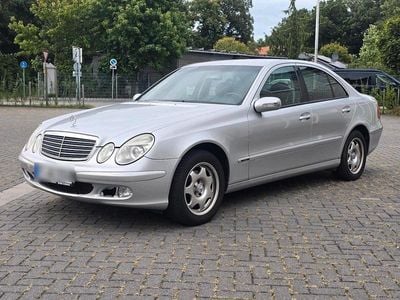 Mercedes E220
