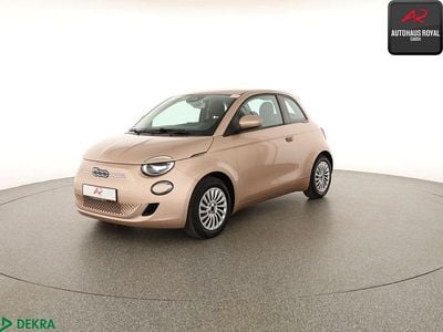 Gebraucht Fiat 500e 86 kW (118 PS) 2023 Colore esterno (rose gold) Limousine