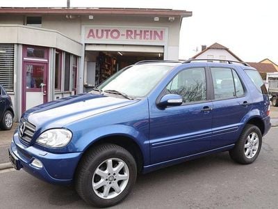 Blau Gebraucht 2002 Mercedes ML320 SUV | 12.400 €