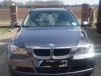 Gebraucht BMW 320 163 PS (119 kW) 2006 Grau Limousine